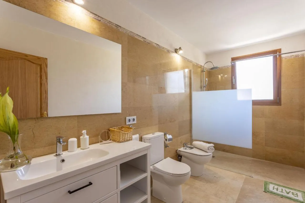 Country house Finca Es Puig